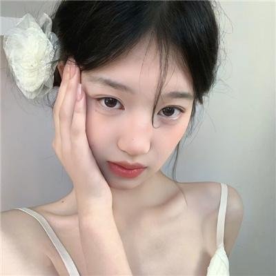 叻女外星人寻求共同体